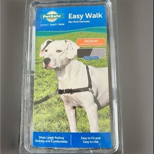 Pet Safe Easy Walk No Pull Harness for Medium Dog Black Silver 25-50 Lbs